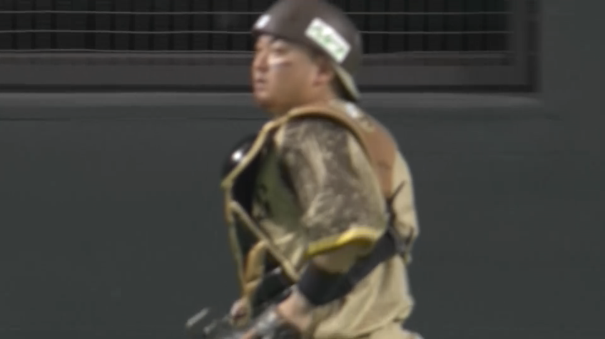 5回裏・L森友哉 一瞬の隙も見逃さない!! 飛び出した2塁ランナーを刺しピンチを脱する!!