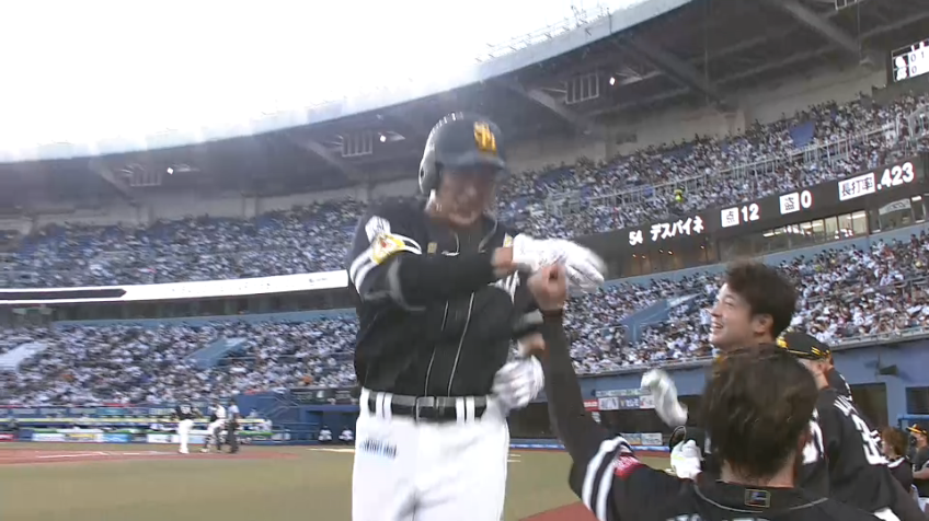 2回表・H柳田悠岐 M佐々木朗希からのホームランはパ・リーグ選手で初!! ソロホームランで先制する!!