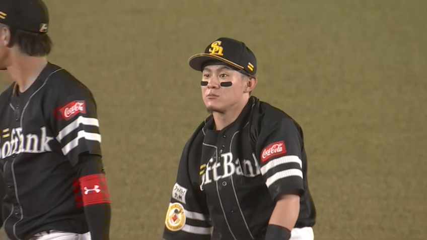 7回裏・H牧原大成 好フィールディング!! センターへ抜けそうな打球を見事にさばく!!