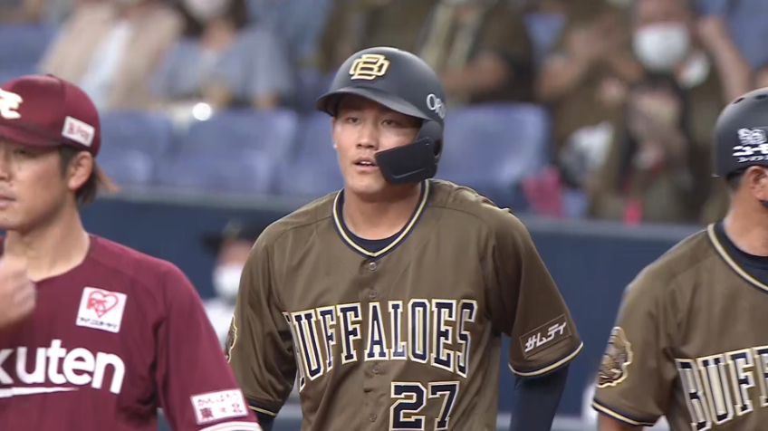 4回裏・B元謙太 プロ初安打初打点となるライトへのタイムリーヒット!!