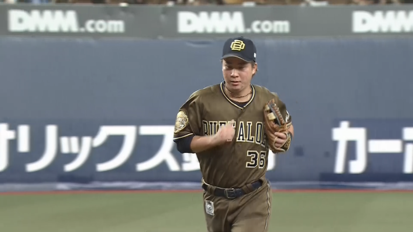 5回表・B山足達也 無駄のない動きで二遊間へのゴロを捌く!!