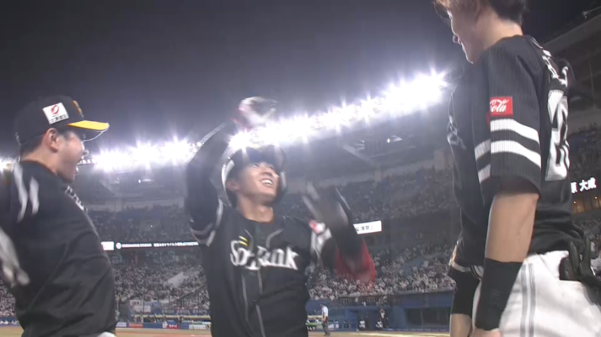 9回表・H今宮健太 10球粘って決着!! 勝ち越しのソロホームラン!!