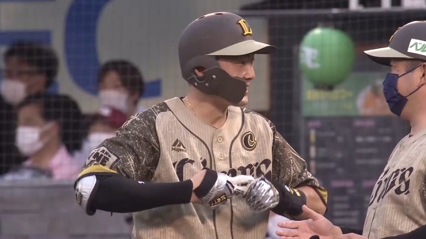 3回表・L源田壮亮 痛烈な当たりはグラブを弾く先制2点タイムリー!!
