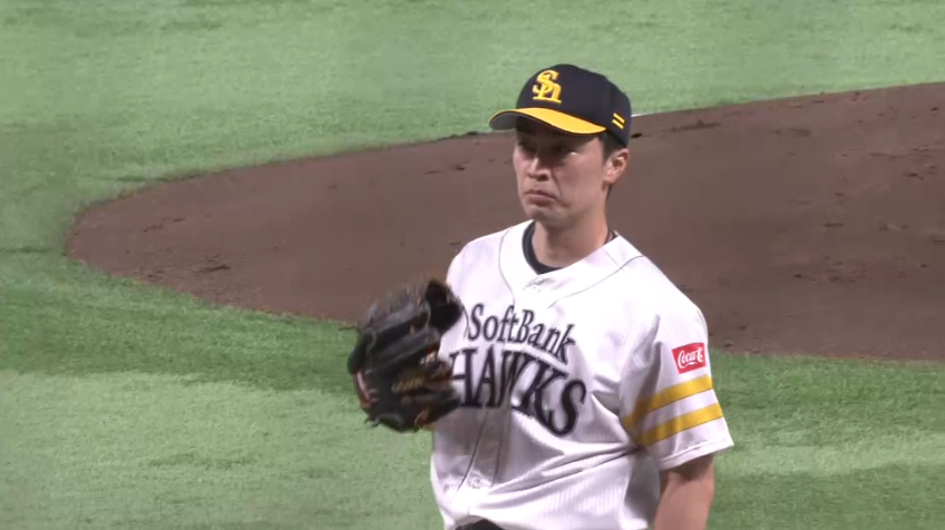 2回表・H和田毅 スクイズを落ち着いて処理し失点を防ぐ!!