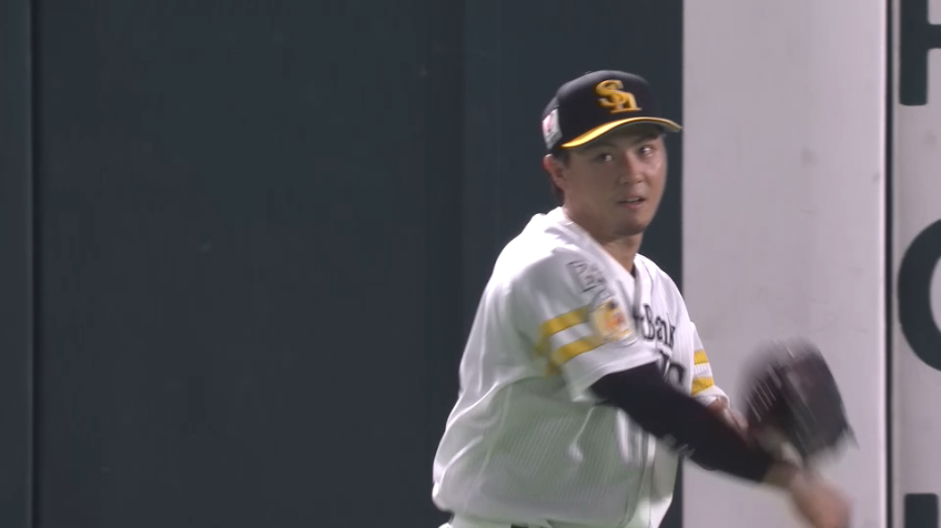 6回表・H佐藤直樹 攻守で活躍!! 俊足を生かすファインプレー!!