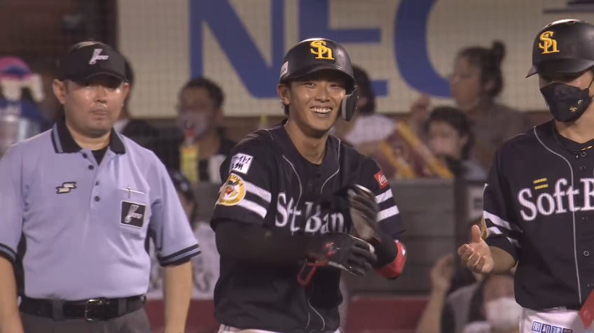 5回表・H今宮健太 ライト前へしぶとく運ぶタイムリーでリードを7点に広げる!!