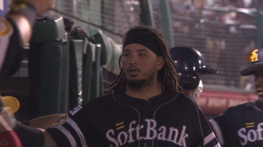 6回表・Hガルビス 今季第2号も満塁弾!! ライトポール際へのグランドスラムを放つ!!