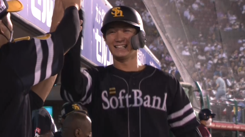 4回表・H正木智也 レフトスタンドへプロ初ホームランを放つ!!