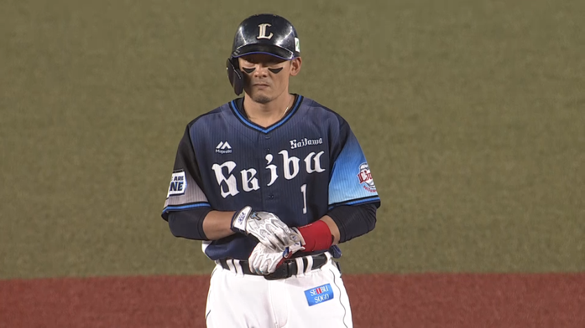 4回表・L栗山巧 頼れるベテランの一打!! フェンス直撃タイムリー2ベースヒット!!