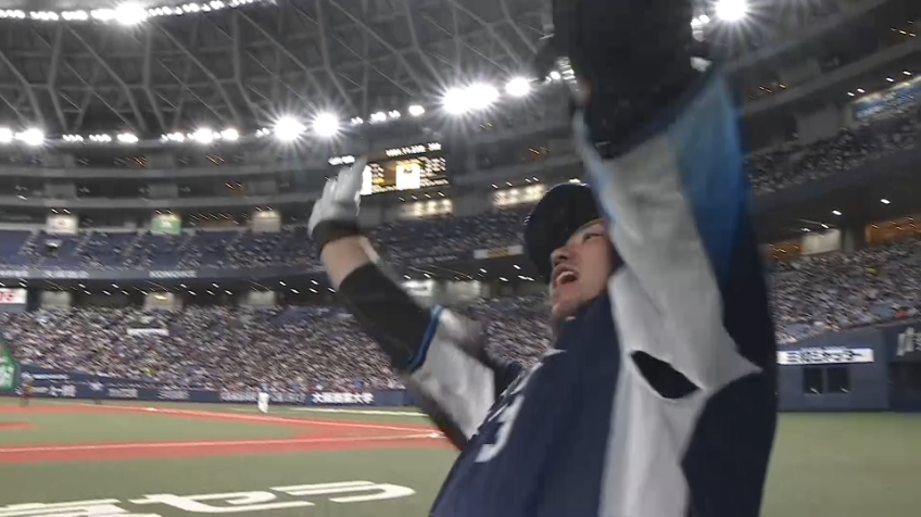 7回表・L山川穂高 打った瞬間!! 同点のホームランは特大の一発!!
