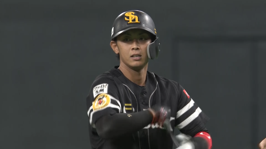 7回表・H今宮健太 満塁のチャンスで2点タイムリー2ベースヒットを放つ!!