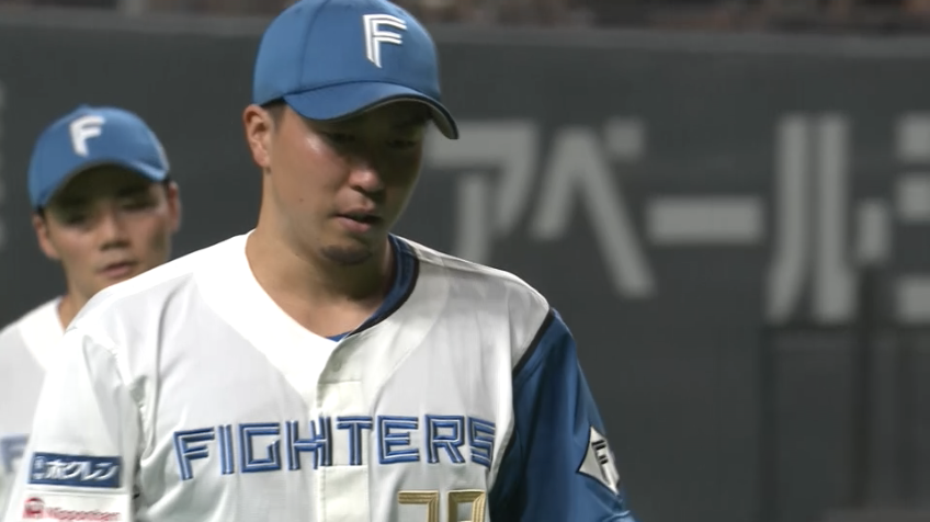 9回表・F井口和朋 連打でノーアウト1,2塁とするも、3者連続三振でピンチを切り抜ける!!