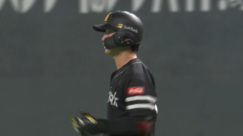 9回表・H正木智也 プロ初の1試合4安打!! レフトへヒットを放ち追加点のチャンスをつくる!!