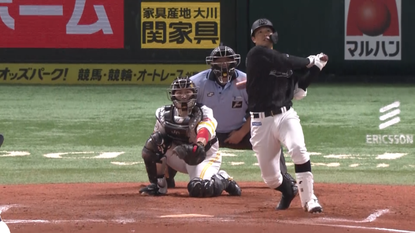 9回表・M中村奨吾 またもやキャプテンの一振り!! 今季第10号を記録するソロホームランを放つ!!