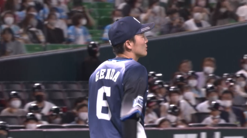 4回裏・L源田壮亮 弱い当たりの打球をランニングスローで見事に処理した!!