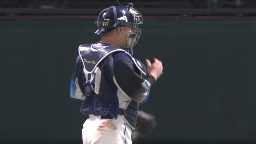 8回裏・L森友哉 正確なスローイングで盗塁を阻止した!!