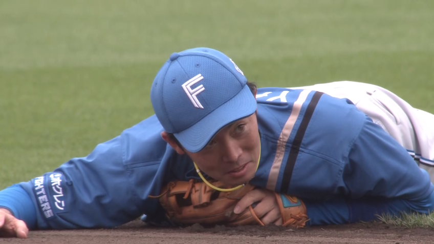 6回裏・F谷内亮太 守備でも魅せた!! 超ファインプレーで先頭打者出塁を許さない!!