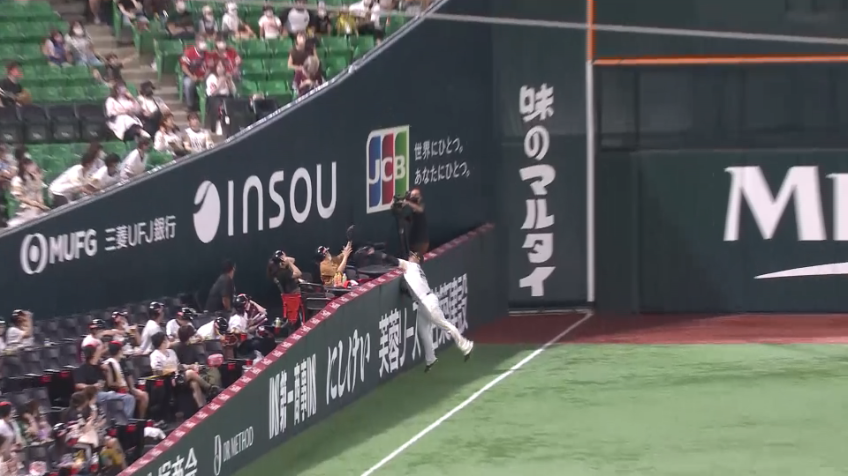 3回表・Hグラシアル 球際の強さを見せるナイスキャッチ!!