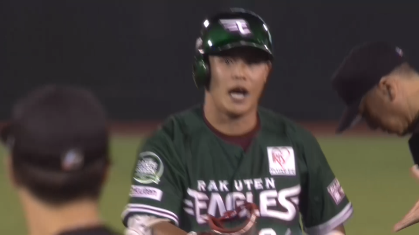 6回裏・E山崎剛 センターへのタイムリーヒットで2点差に詰め寄る!!