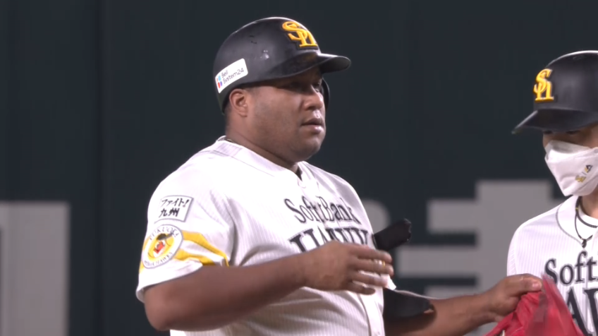 1回裏・Hデスパイネ 幸先よく先制!! 左中間を破るタイムリー2ベースヒットを放つ!!