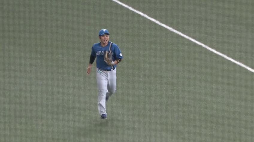 4回裏・F上川畑大悟 投手を助ける好プレー!! 見事な中継プレーで追加点を阻止!!