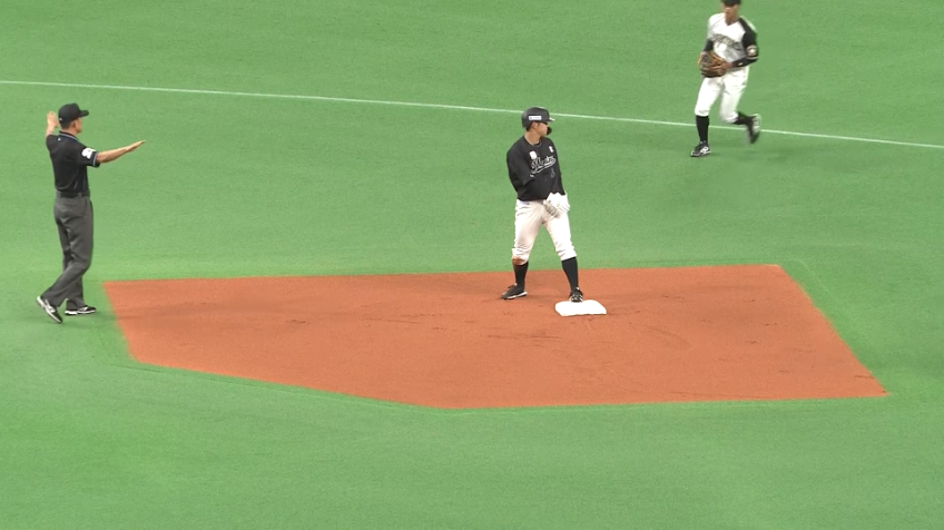 1回表・M中村奨吾 変化球に合わせてスタート!! 今季14個目の盗塁に成功!!