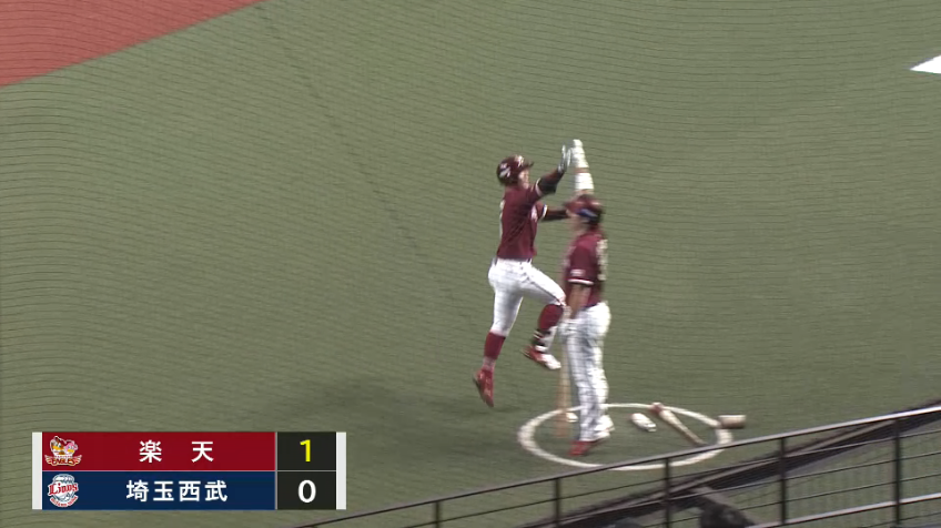 1回表・E茂木栄五郎 初回からライトスタンドへホームランを放ち、先制!!