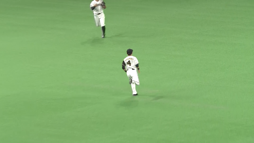 3回表・F上川畑大悟 センター前へ落ちそうな打球を後ろ向きランニングキャッチ!!