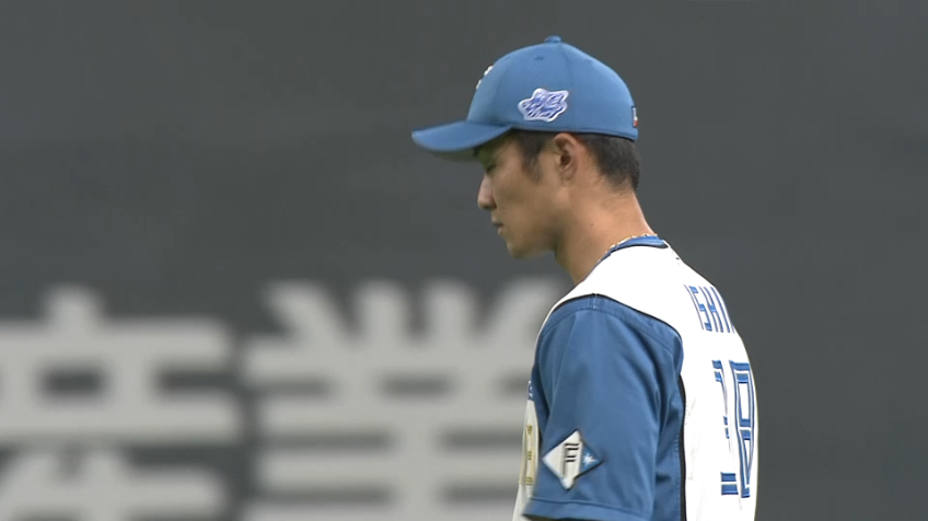 4回表・F石井一成 一二塁間の打球を華麗に捌く!!