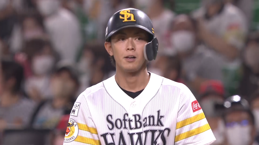 8回裏・H今宮健太 勝負強さをみせる!! センターへ勝ち越しのタイムリーヒット!!