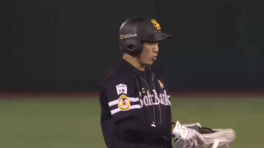 4回表・H柳田悠岐 4番の一打で先制に成功!! 右中間を破るタイムリー2ベースヒット!!