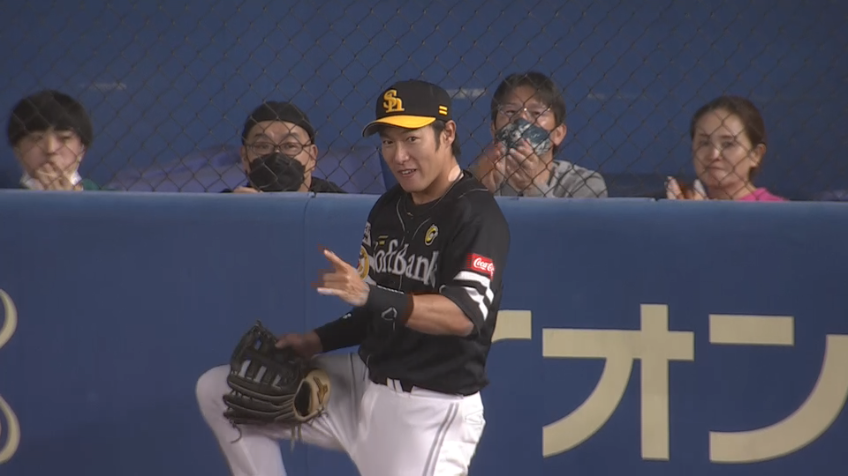 1回裏・H柳田悠岐 ファインプレー!! ジャンピングキャッチでアウトを奪う!!