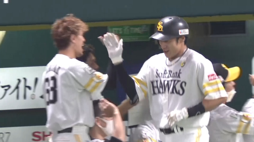 3回裏・H柳田悠岐 バースデーアーチ!! パーソル CS パ、第2号は先制グランドスラム!!