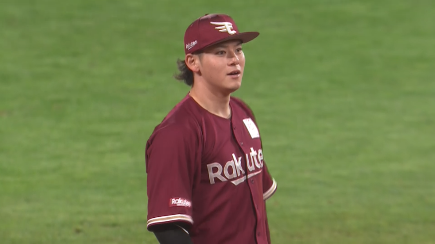 7回裏・E伊藤裕季也 攻守で活躍!! 三遊間を抜けそうな打球に飛びつき、アウトを奪う!!