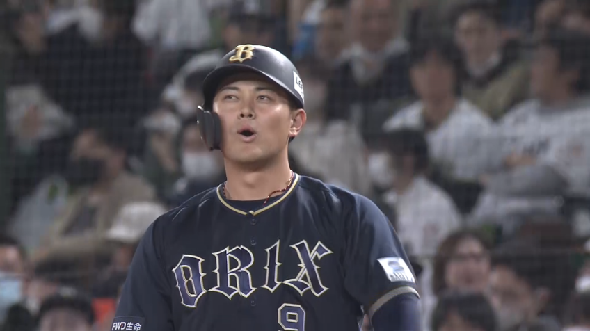 5回表・B野口智哉 ショートの後ろに落ちるタイムリーポテンヒットですぐさま追いつく!!