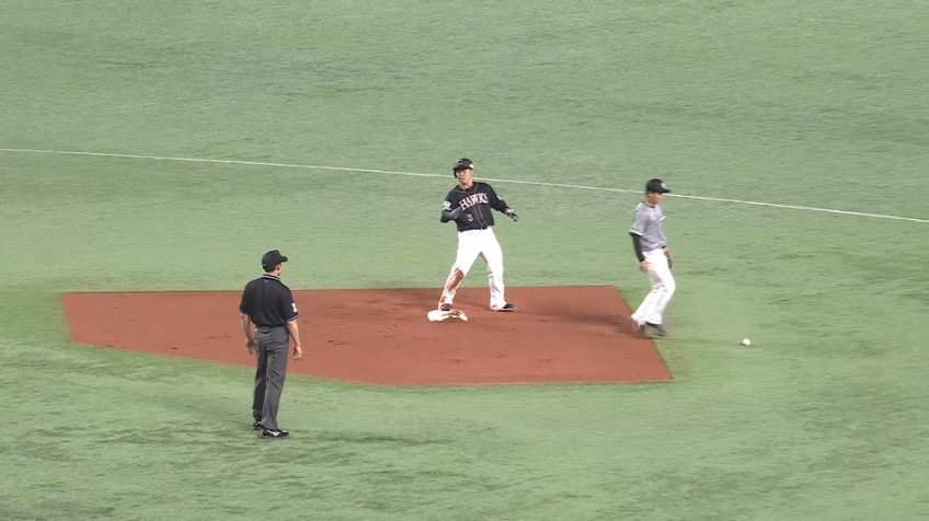 1回裏・H近藤健介 初回から盗塁を決めてチャンスを生み出す!!