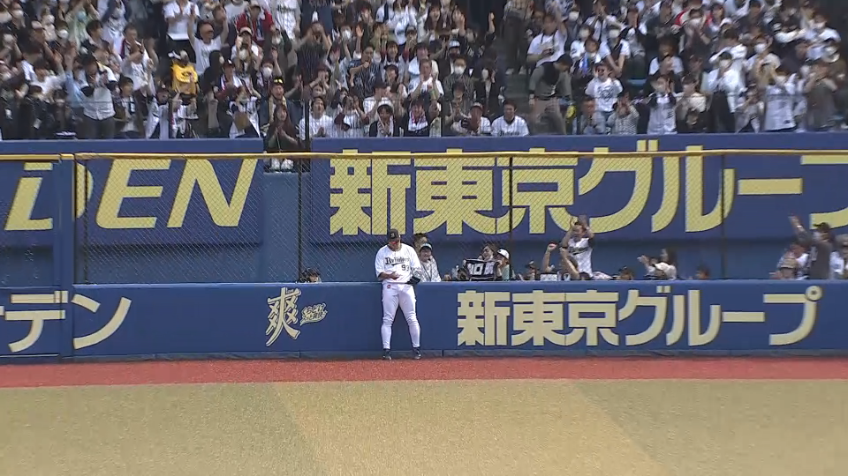 2回裏・B杉本裕太郎 フェンス際の大きな当たりを好捕!!