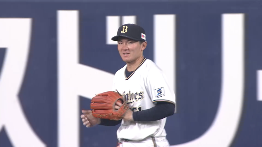 5回表・B茶野篤政 飛び込みナイスキャッチ!!