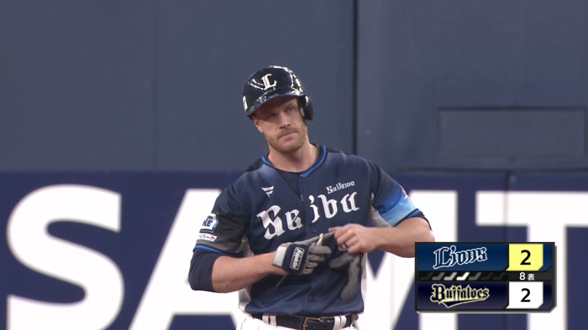 8回表・Lマキノン センターへの同点タイムリーヒットで試合を振り出しに戻す!!