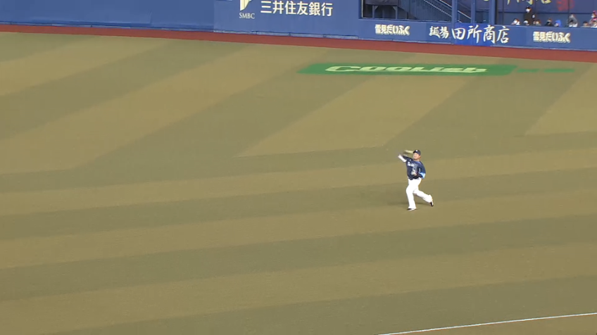 4回裏・L愛斗 隙のない送球でライトゴロに打ち取る!!