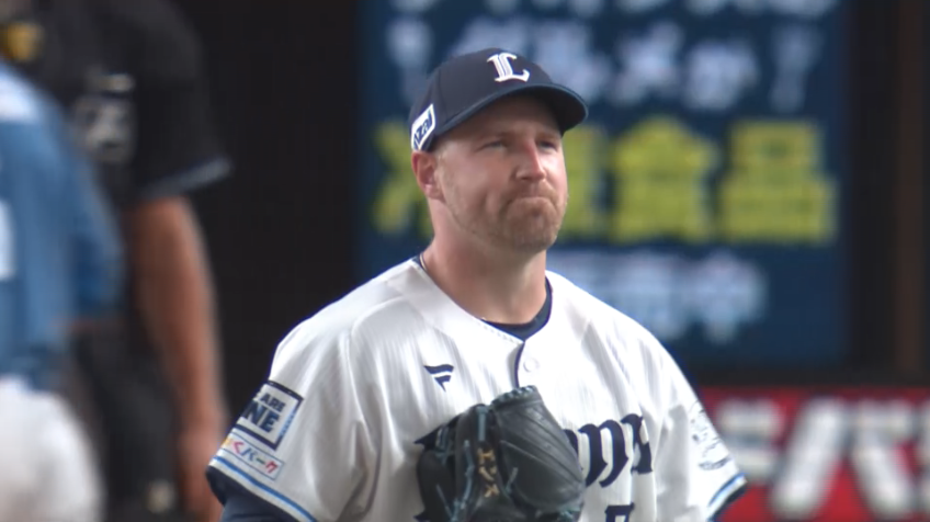 1回表・Lエンス 先頭打者を変化球で見逃し三振!!