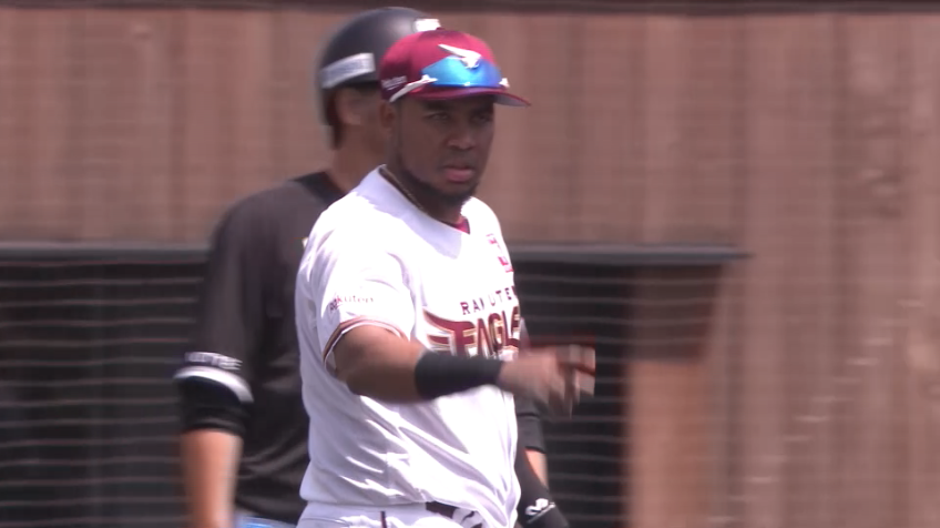 1回表・Eフランコ 逆シングルからのランニングスローでアウトを取るファインプレー!!