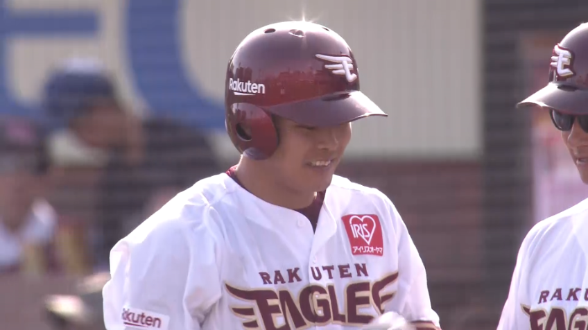 5回裏・E山崎剛 ライトへのタイムリーヒットで1イニングで5得点の猛攻!!