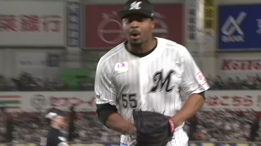 7回表・Mペルドモ 満塁のピンチを招くもピッチャーゴロに打ち取りピンチを脱する!!