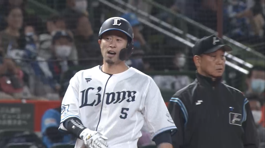 5回裏・L外崎修汰 激走!! ライトへの3ベースヒットでチャンスメイク!!