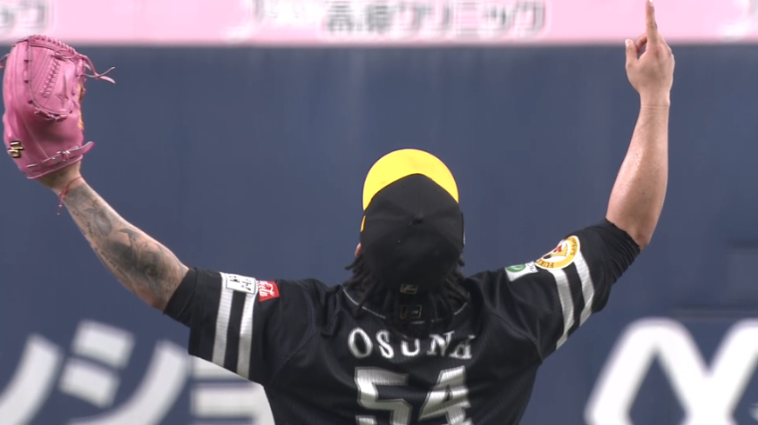 9回裏・Hオスナ ショートフライに打ち取り試合終了!!