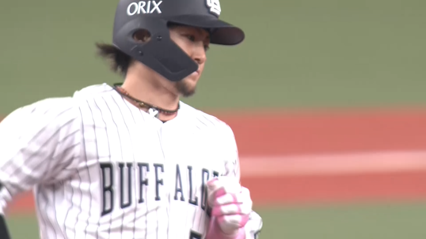 4回裏・B小田裕也 レフトへの先制2ランホームラン!!