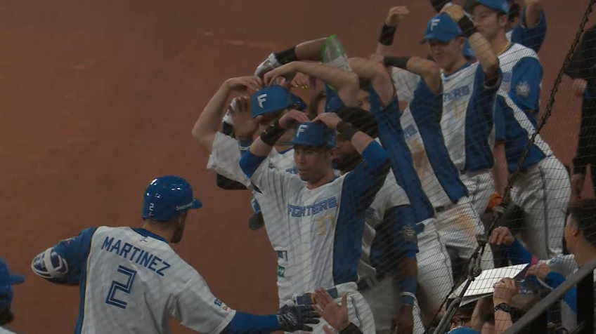 5回裏・Fマルティネス 上段まで飛んだ!! 完璧の捉えた打球はレフトスタンドへ飛び込む第6号2ランホームラン!!