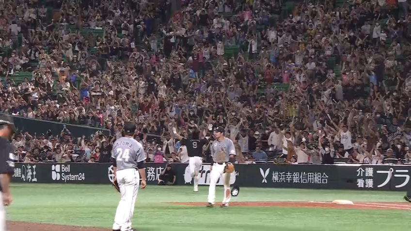 12回裏・H柳田悠岐 最後はキャプテンが決めた!! 4時間を超えるゲームはサヨナラで決着!!