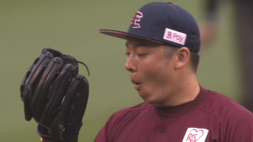 10回表・E松井裕樹 見事な反射神経!! 強烈なピッチャーライナーをナイスキャッチ!!